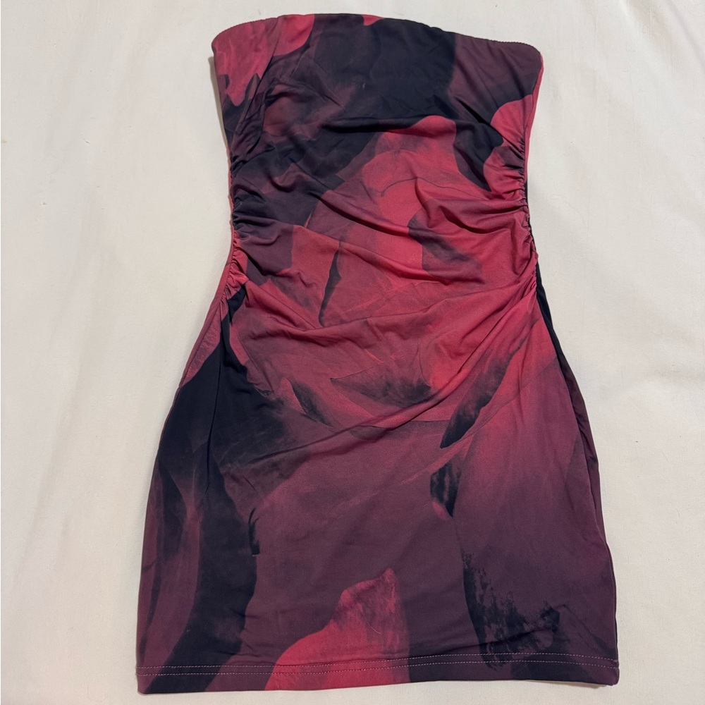 White Fox Boutique Strapless Red and Black Ruched Bodycon Dress